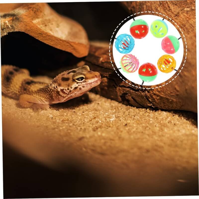 FRCOLOR 28 Pcs Lizard Toy Fit Reptile Tank Accessories Household Bearded Dragons Hamster Toys Wear-Resistant Bearded Dragon Toy Small Ball Plastic with Suction Cup